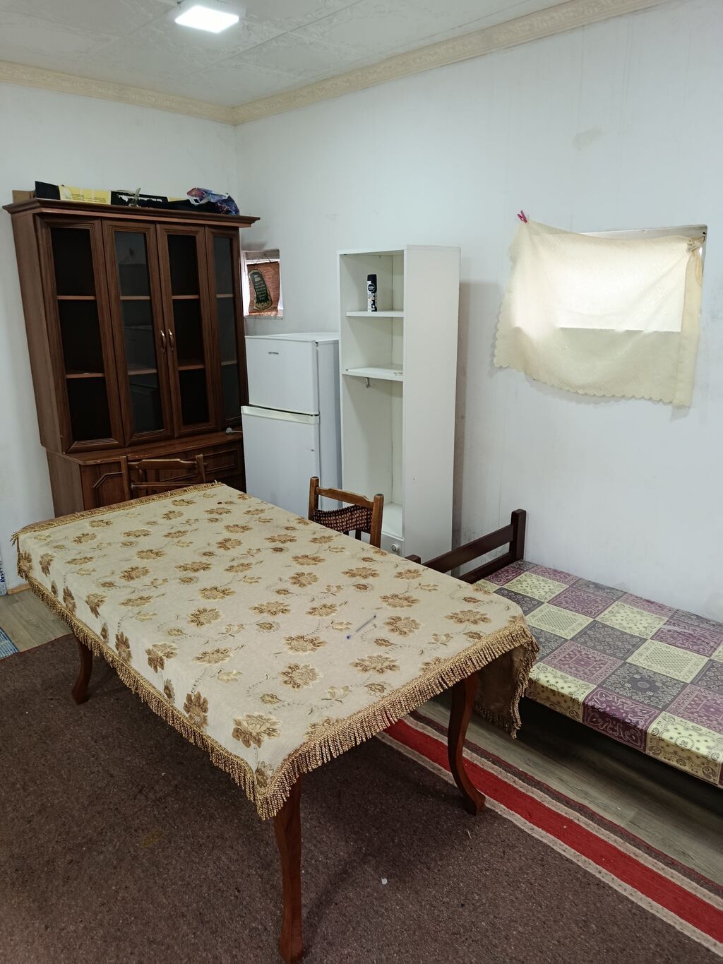 Kirayə otaq – sadə və funksional - Bir otaqlı məkan, giriş qapısı — Mənzil, Bakı (2)