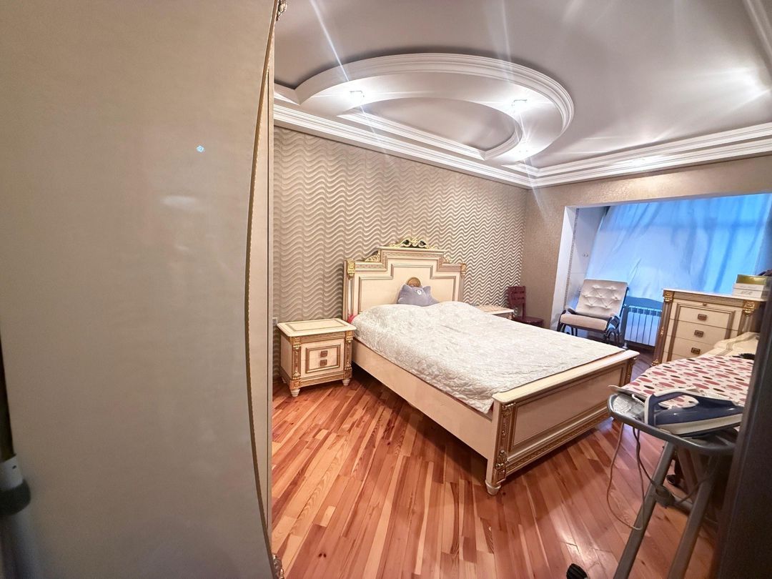 Satılır 4 otaqlı köhnə tikili 110 m² — Mənzil, Bakı (4)