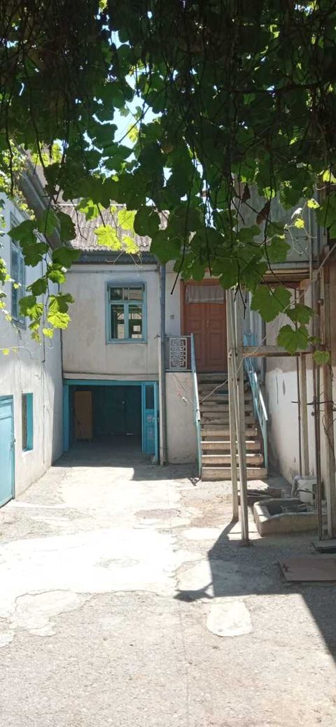 İcarəyə verilir 5 otaqlı həyət evi/bağ evi 220 m² — Bakı