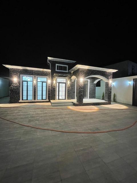 Satılır 4 otaqlı həyət evi/bağ evi 145 m² — Bakı