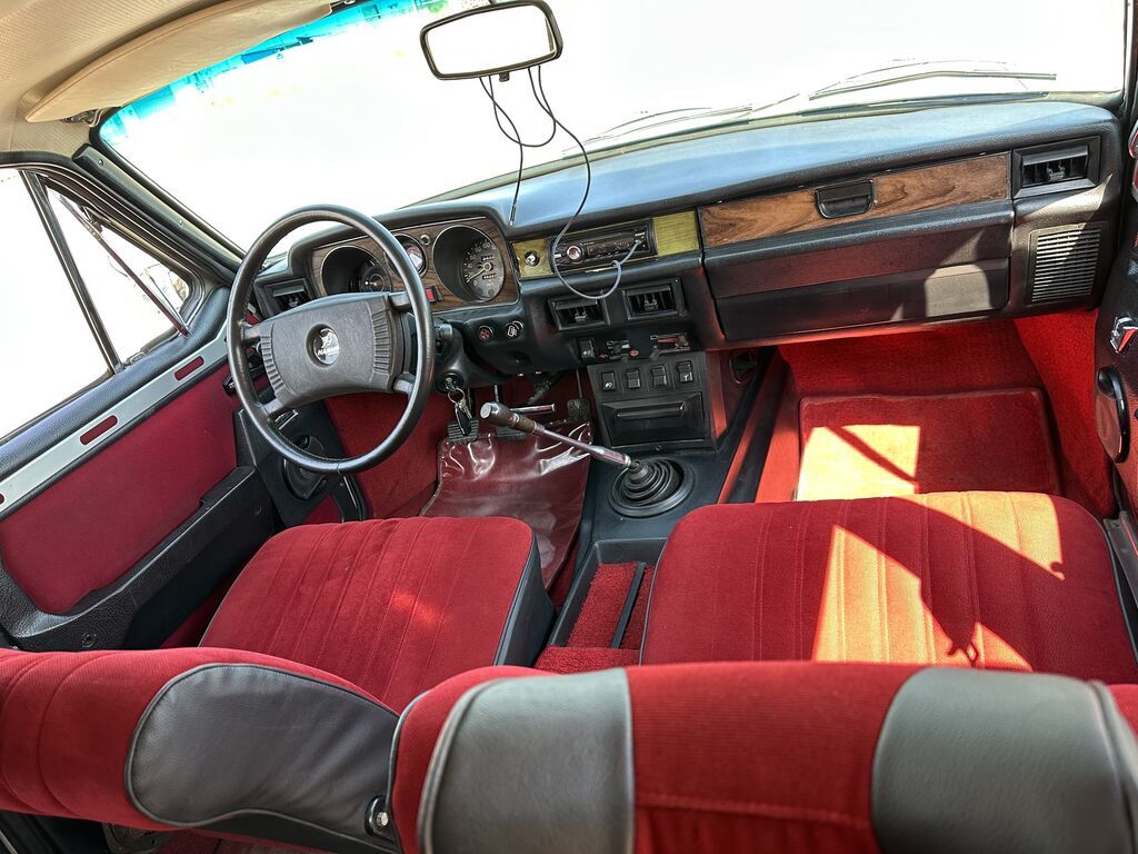 QAZ 24 Volga: 2.5 l 1982 il Sedan — Avtomobillər, Digah (8)