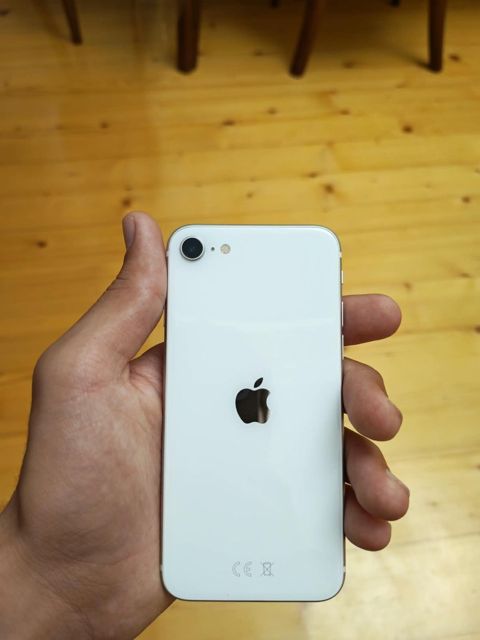 Apple iPhone SE (2020) White 64GB/3GB — Bakı