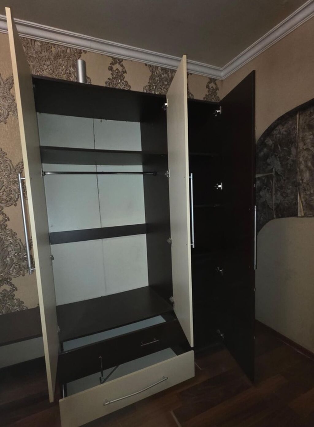 Yataq otağı üçün mebel dəsti - 3 qapılı qarderob: 2 açılan əsas bölmə — Yataq otağı mobilya dəstləri, Bakı (3)