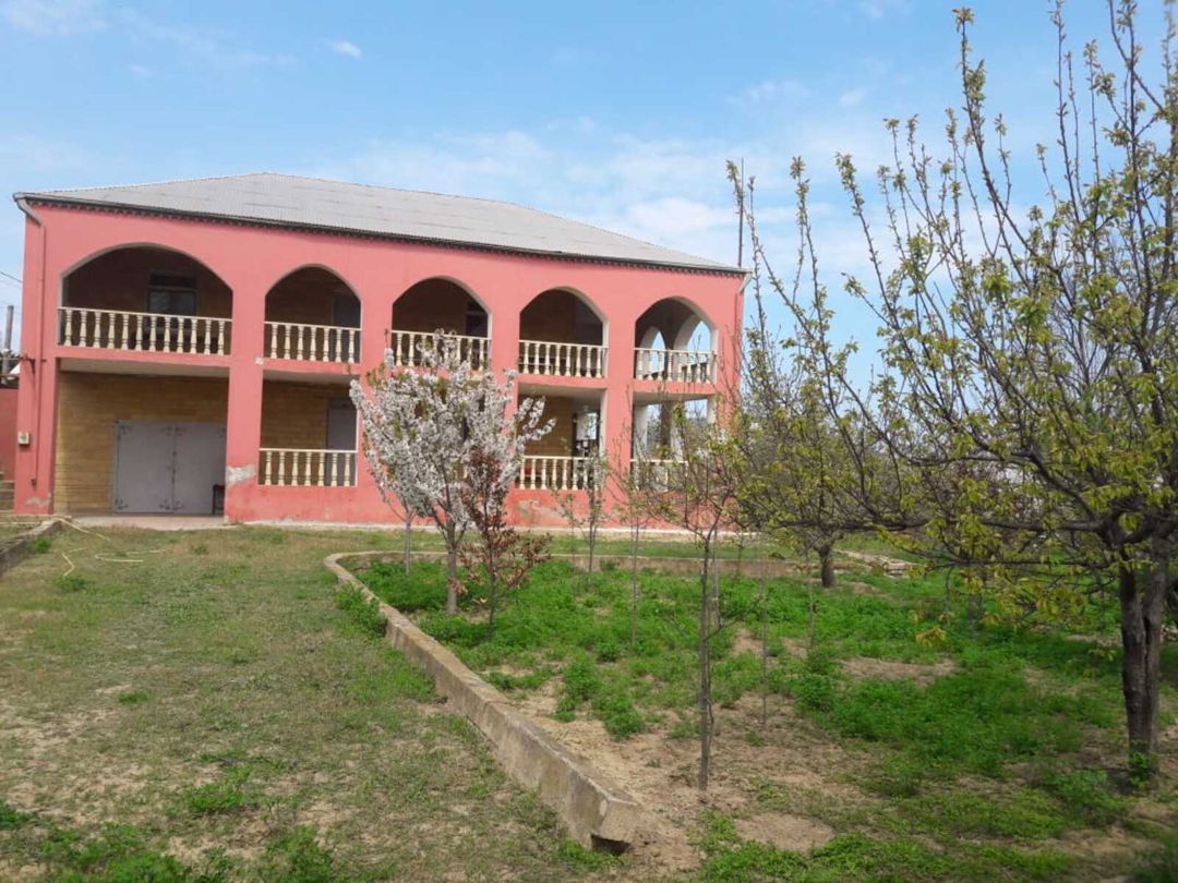 Satılır 5 otaqlı həyət evi/bağ evi 200 m² — Ev, villa, Bakı (3)