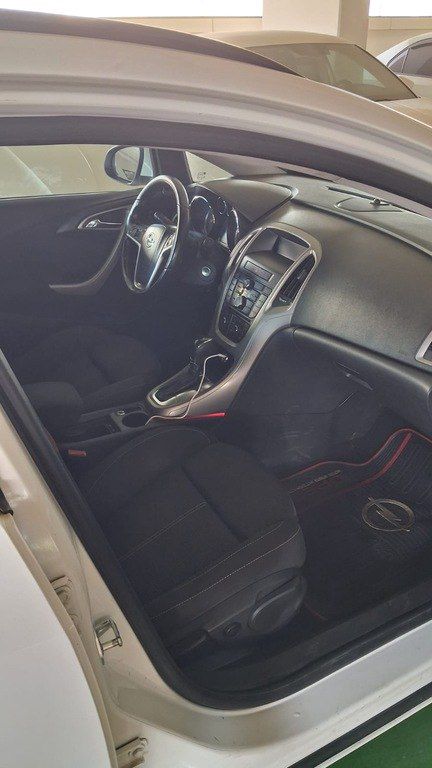 Opel Astra, 1.6 L, 2011 il, 240 000 km 99-UJ-146 — Avtomobillər, Bakı (6)