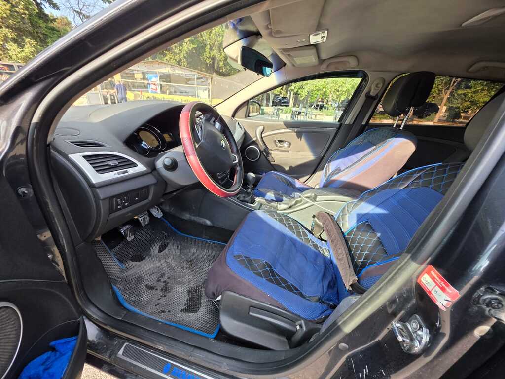Renault Megane, 1.5 L, 2011 il, 301 000 km 77-CH-045 — Avtomobillər, Bakı (7)