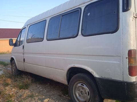 Ford Transit mikroavtobus Naxadi maşındı mator karopka predok idiyal — Şabran