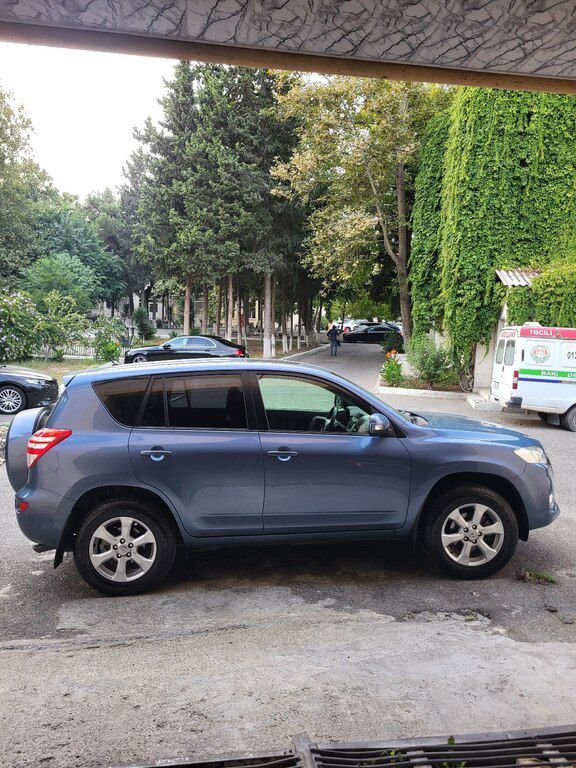 Toyota RAV4, 2.0 L, 2011 il, 159 600 km — Avtomobillər, Bakı (8)