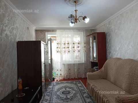 Satılır 2 otaqlı Bina evi menzil (Köhnə tikili), 43 m², 1-ci mikrorayon — Sumqayıt