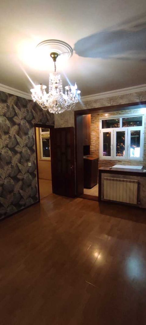 Satılır 3 otaqlı köhnə tikili 65 m² — Bakı