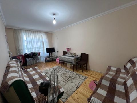 Satılır 2 otaqlı köhnə tikili 65 m² — Bakı