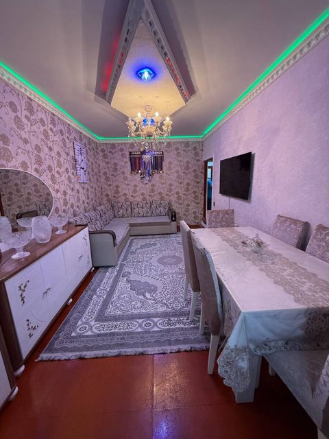 Satılır 3 otaqlı köhnə tikili 68 m² — Bakı