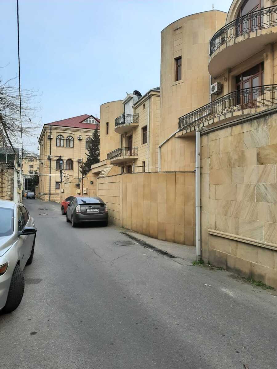 Satılır 8 otaqlı həyət evi/bağ evi 650 m² — Ev, villa, Bakı (4)