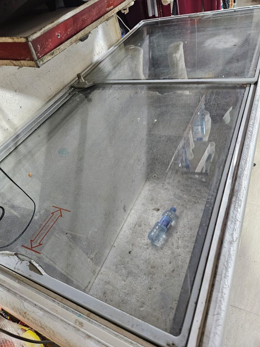 Şüşəli dondurucu — Dondurma kamera, Bakı (2)