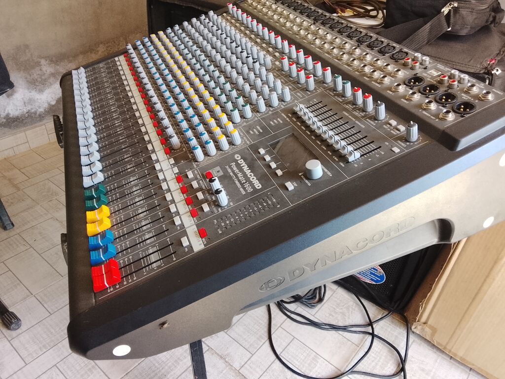 Dynacord PowerMate 1600 gücləndiricili mikser - 16 mono mikrofon/line — Studiya və konsert üçün, Yevlax (4)