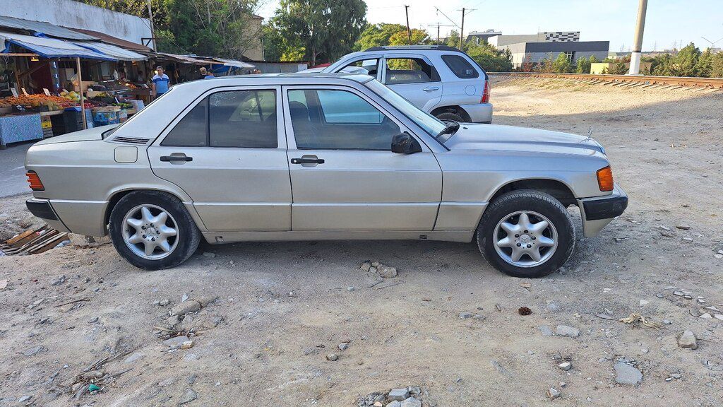 Mercedes 190, 1.8 L, 1993 il, 492 230 km 10-OU-238 — Avtomobillər, Bakı (2)