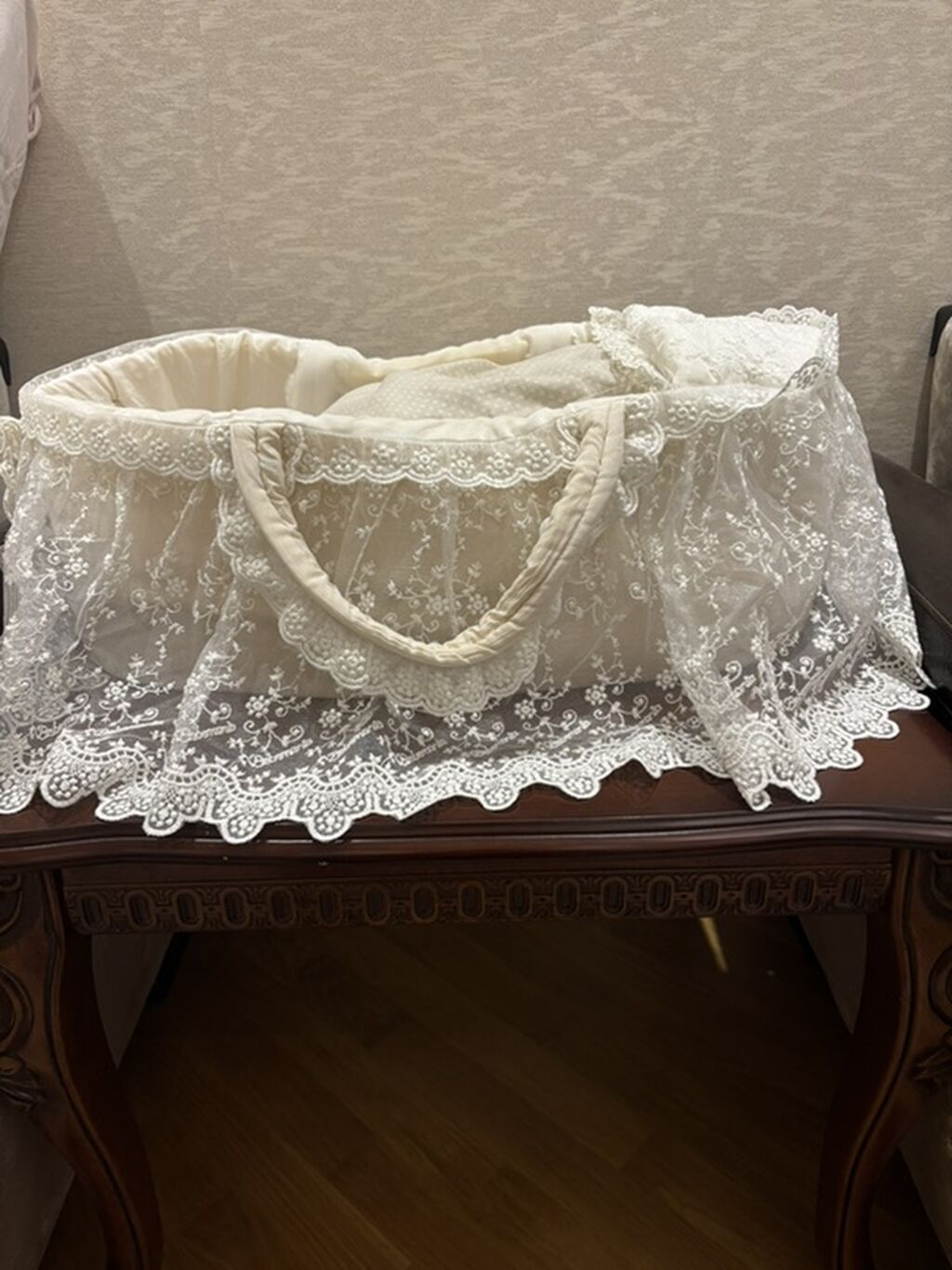 Oğlan və qız üçün, İşlənmiş, Dördbucaq, Beşik, Dəst ilə, Matras ilə, Yellənmə mexanizmsiz — Bəşikləri, Bakı (4)