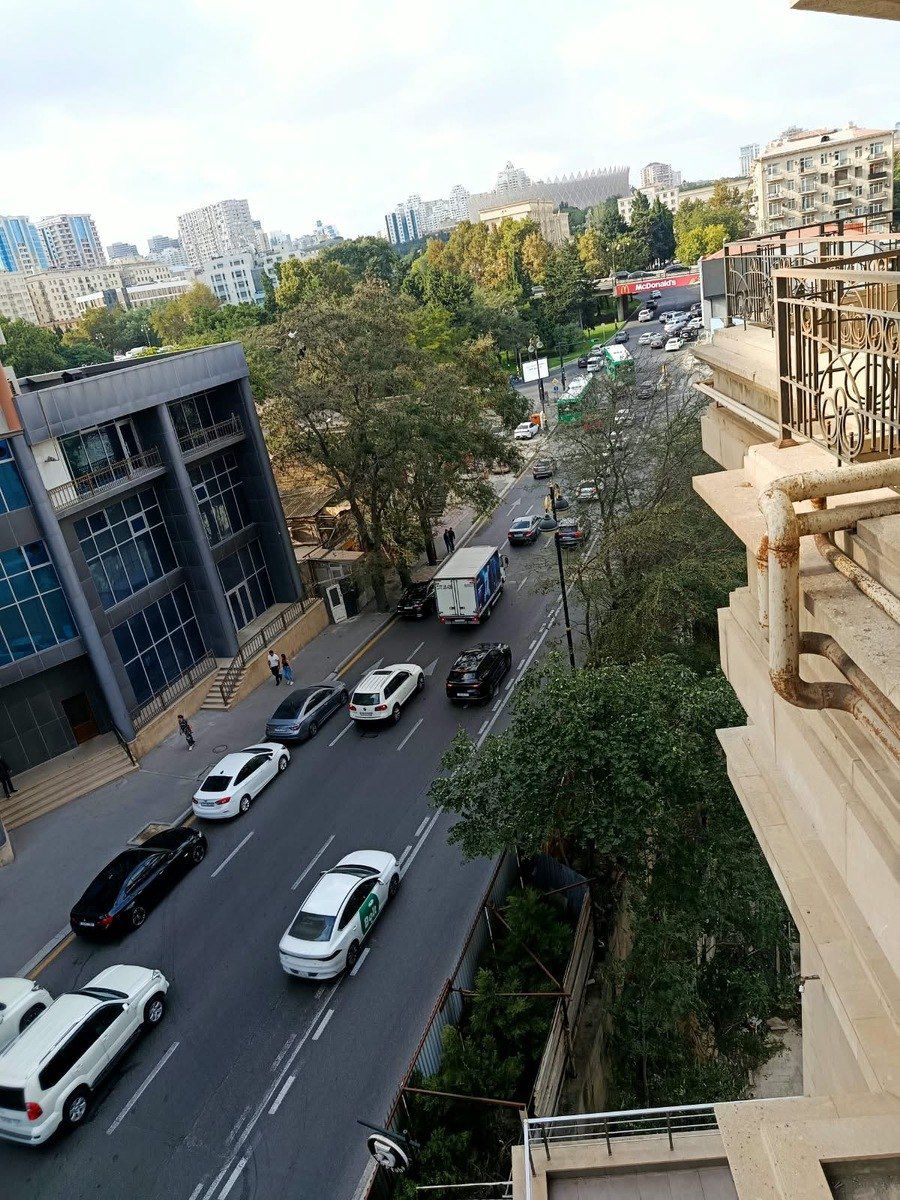 Satılır 4 otaqlı yeni tikili 221 m² — Mənzil, Bakı (12)