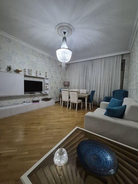 3-otaqlı yeni tikili, Nərimanov r., 125 m² — Bakı