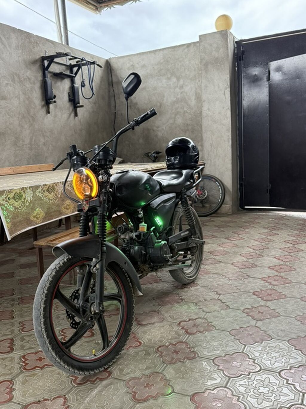 Moped/mototsikl – şəhər üçün yığcam və praktik - Rəng: tam qara (mat — Mopedlər və skuterlər, Xudat (4)