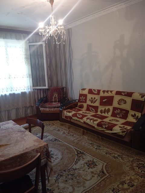 2-otaqlı mənzil kirayə verilir, 4-cü mkr., 80 m² — Bakı