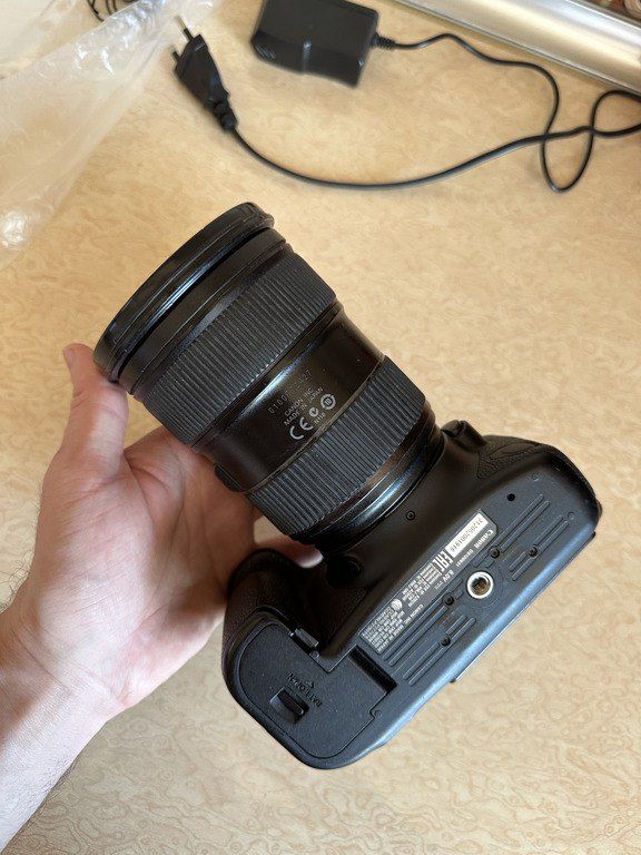 Fotoaparat "6D Mark 2 + 24-70 f2.8 USM 2" — Foto və video texnikası, Bakı (3)