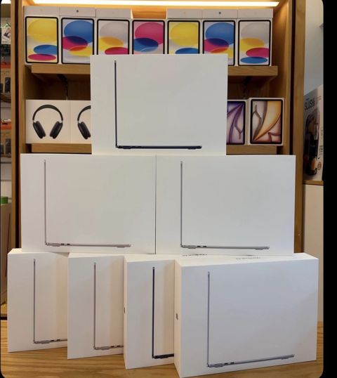 Apple Macbook Air 13inch m5 16.512GB — Bakı