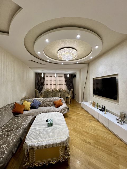 Satılır 3 otaqlı yeni tikili 136 m² — Bakı