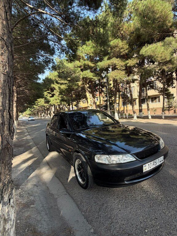 Opel Vectra, 1.6 L, 1996 il, 235 000 km 10-RS-144 — Avtomobillər, Sumqayıt (3)