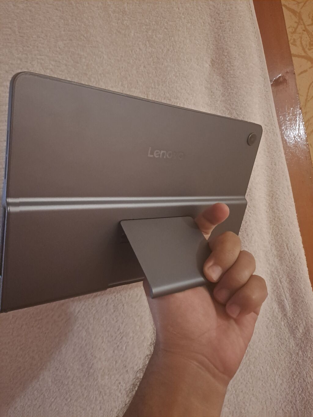 Lenovo planşet – daxili dayaqlı model Xüsusiyyətlər: - Marka/model — Lenovo, Bakı (4)