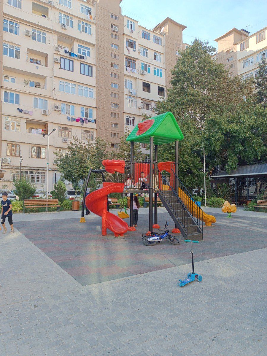 Satılır 4 otaqlı köhnə tikili 110 m² — Mənzil, Bakı (2)