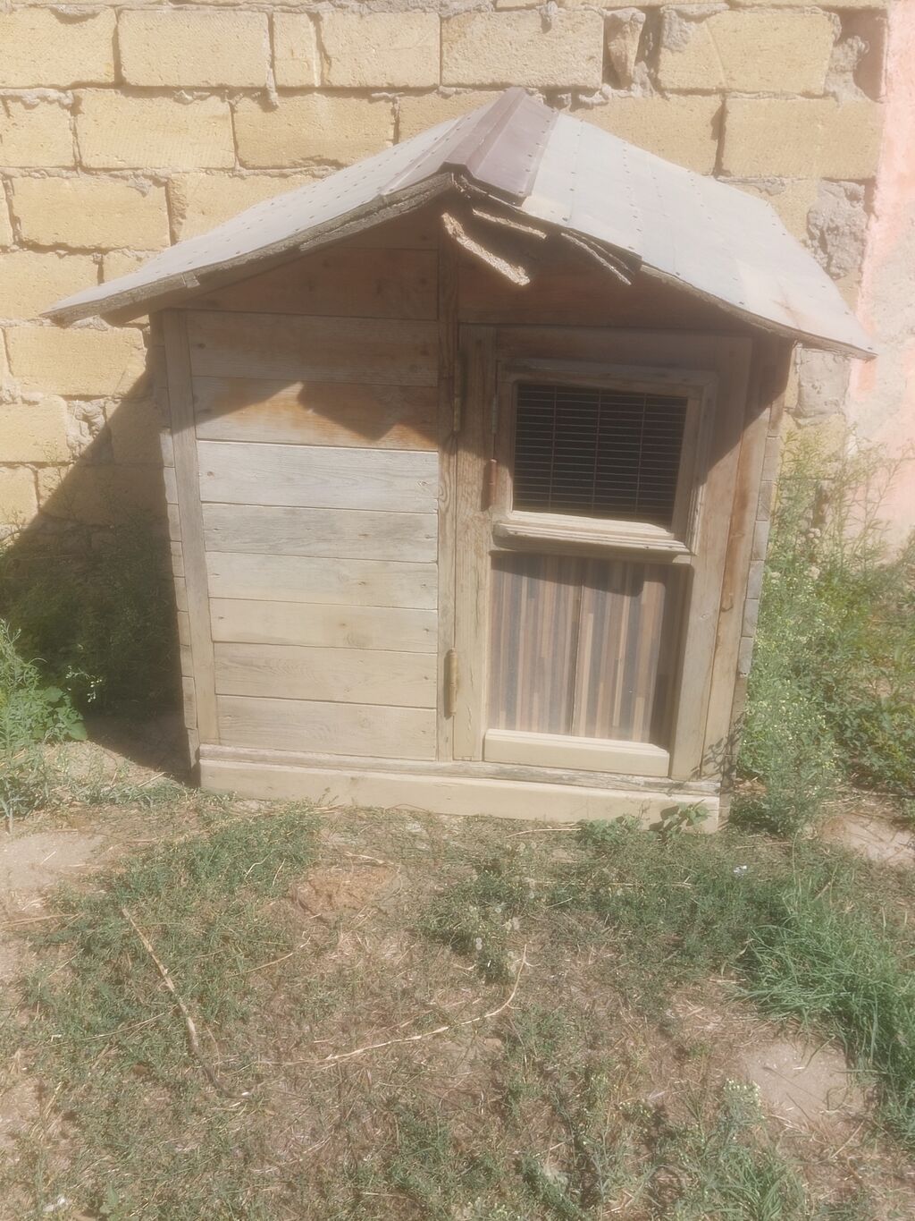 Taxta it evi / dam - Material: qalın taxta karkas, taxta obşivka — Kunalar, Saray (3)