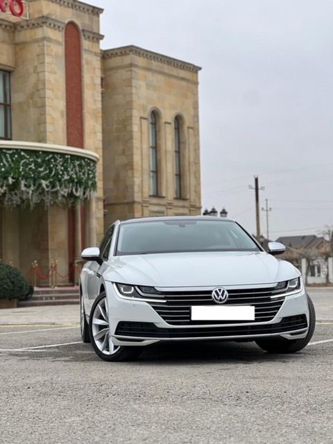 Volkswagen Arteon, 1.5 L, 2018 il, 128 000 km — Bakı