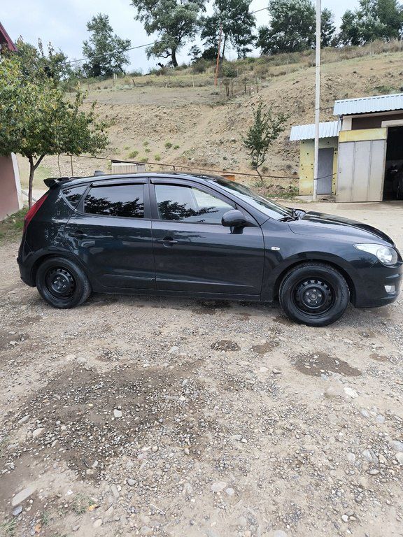 Hyundai i30, 1.4 L, 2009 il, 269 000 km 77-HV-346 — Avtomobillər, Qusar (4)