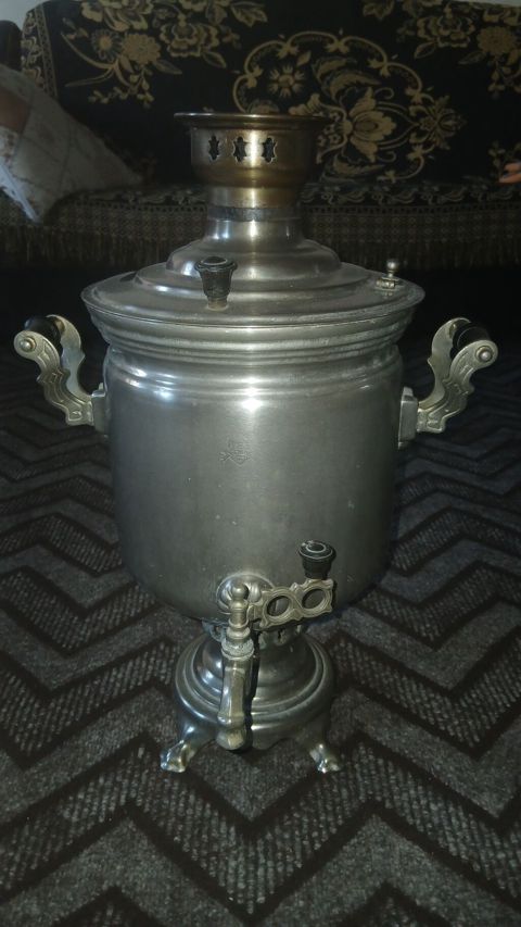 Klassik kömürlü samovar (1 əsrlik tarixi var) - Material: möhkəm — Digah