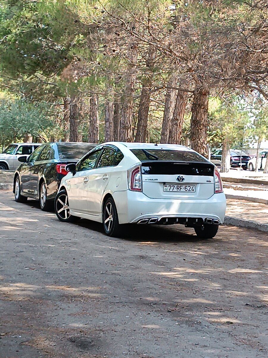 Toyota Prius, 2014 il 77-RF-624 — Avtomobillər, Bakı (4)