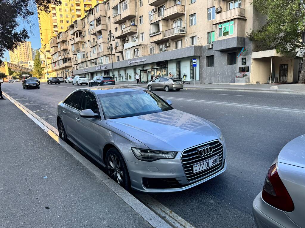 Audi A6, 2.0 L, 2016 il, 215 000 km 77-OL-980 — Avtomobillər, Bakı