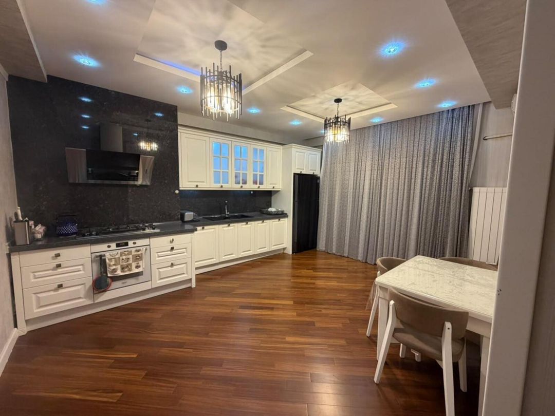 İcarəyə verilir 4 otaqlı yeni tikili 195 m² — Mənzil, Bakı (3)