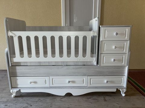 Uşaq beşiyi və komodlu dəst – Can Bebe Cox az istifade olunub. Ustunun — Детская комната