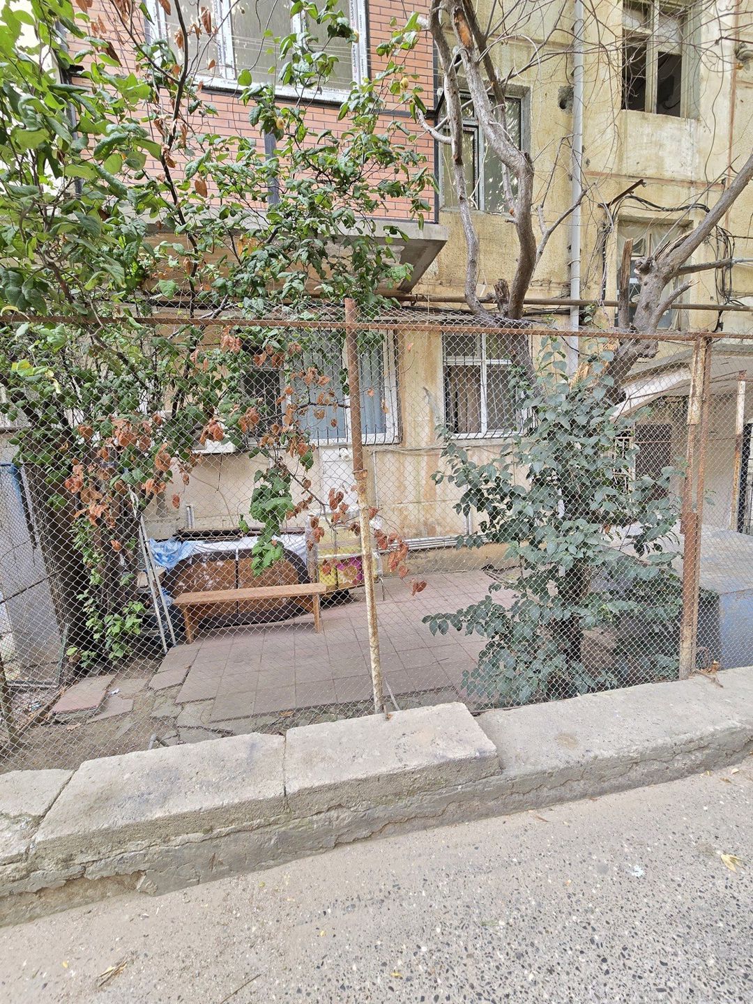 Satılır 2 otaqlı köhnə tikili 50 m² — Mənzil, Bakı (2)
