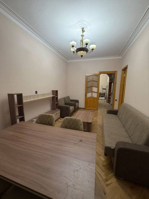 İcarəyə verilir 3 otaqlı köhnə tikili 80 m² — Əhməd Blue Caspian