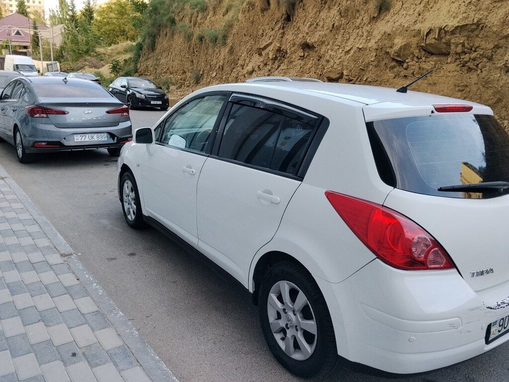 Nissan Tiida, 1.6 L, 2010 il, 239 000 km 90-ZD-995 — Avtomobillər, Bakı (7)