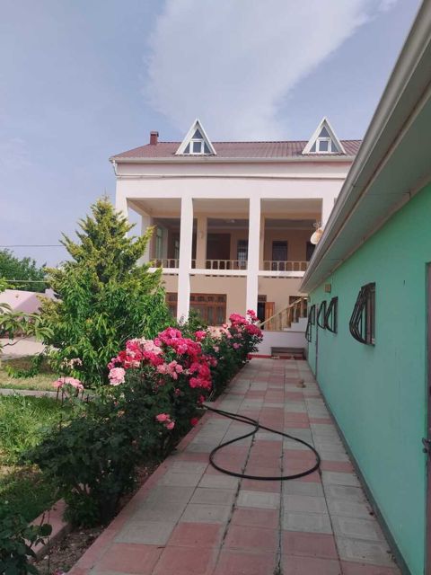 Satılır 5 otaqlı həyət evi/bağ evi 380 m² — Xızı