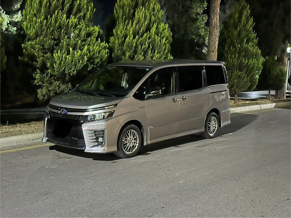 Toyota Voxy, 1.8 L, 1 kWh, 2017 il, 210 000 km — Avtomobillər, Goranboy (5)