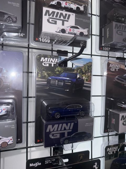 Mini GT BMW i7 xDrive60 modeli — Bakı