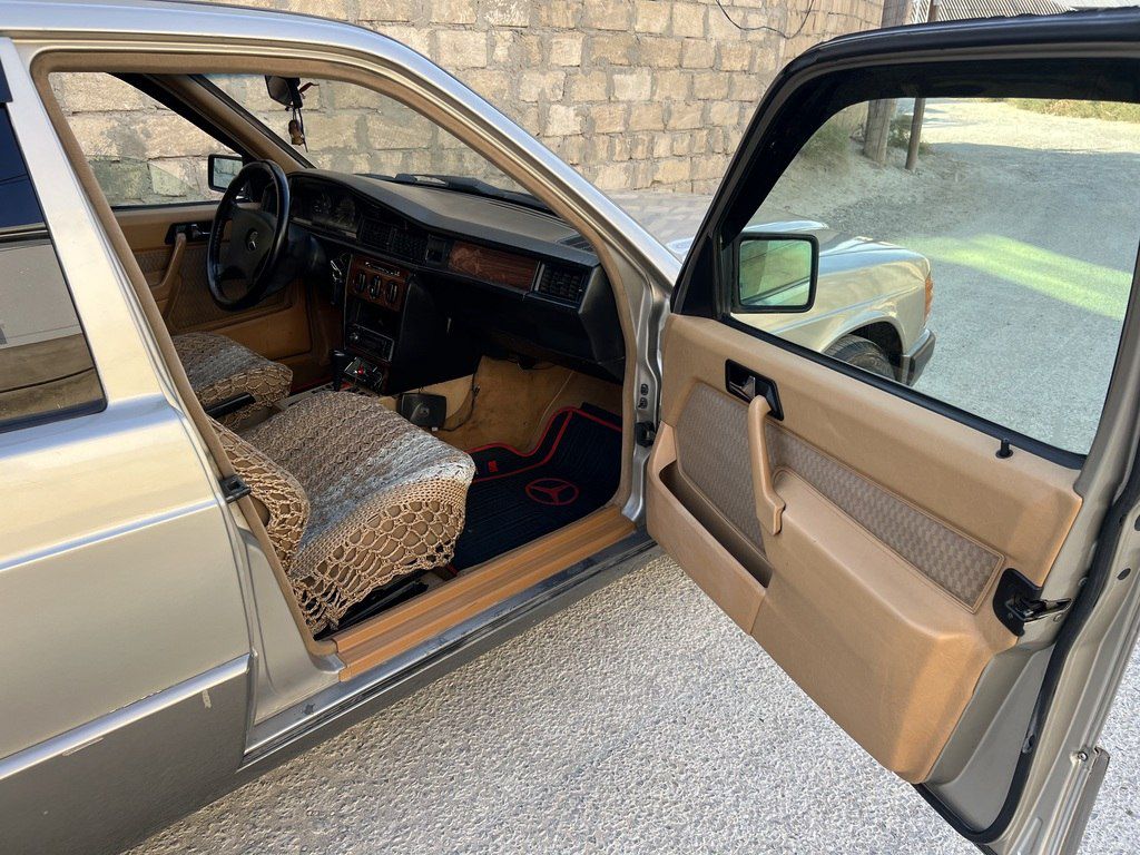 Mercedes 190, 2.0 L, 1992 il, 550 000 km — Avtomobillər, Xırdalan (12)