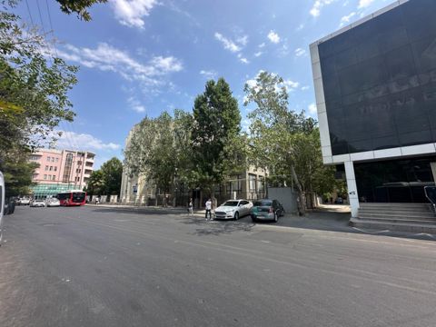 İcarəyə verilir obyekt 363 m² — Bakı