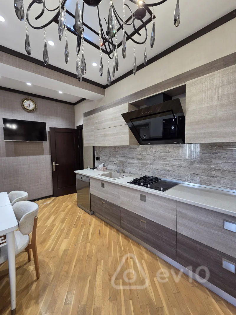 3 otaqlı mənzil, 136 m², Bakı, Təbriz küçəsi — kirayə — Mənzil, Bakı (11)