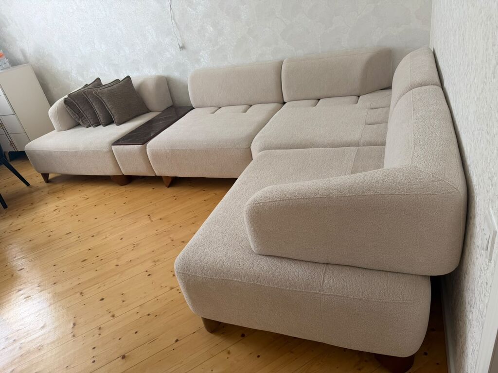Divan 2/3 olcu. 2 ay ishlenib demek olar ki yenidir. Eve boyükdür deye — Yumşaq mobilya dəstləri, Digah (3)