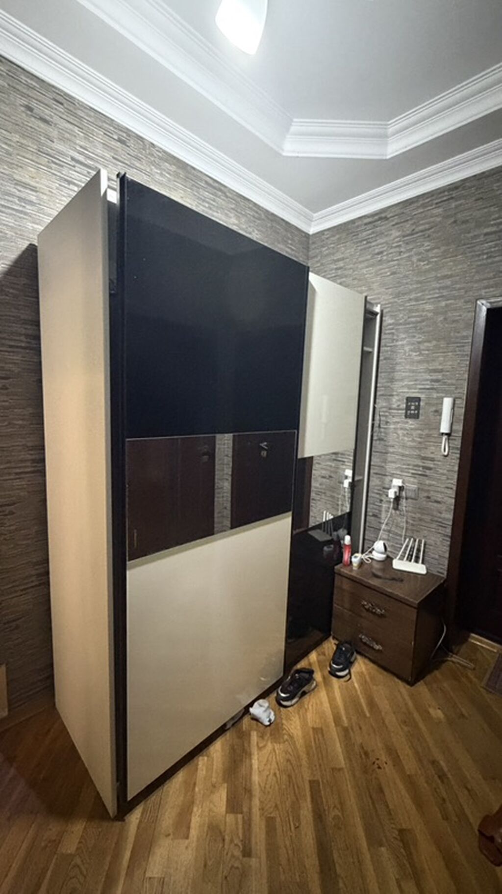 Sürgülü qapılı qarderob — Şkaflar, Bakı (2)